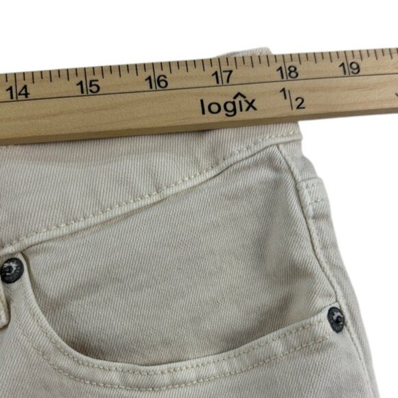 American Eagle Women’s Size 14 Relaxed Short Cream Super High Rise NWT - Picture 8 of 9